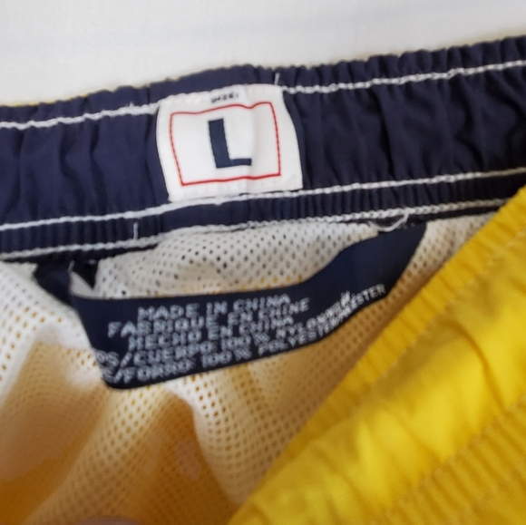 Vintage Tommy Hilfiger Logo Beach Swim Trunks - Picture 4 of 4